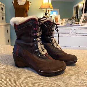 J41 Pacific Fur Lined Lace Up Boots, Round Toe, Women's Size 9.5